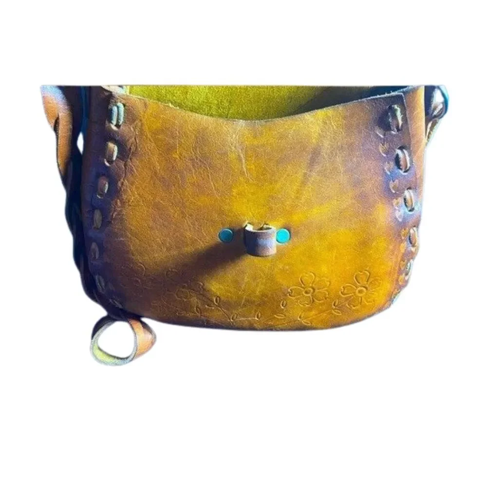 Hippie Boho 1970s Tooled Cowhide Leather Shoulder Bag Purse Wood Stick Clasp